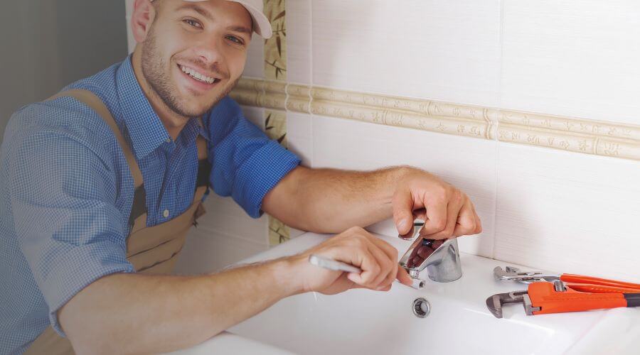 Professional clogged drains services in West Terre Haute, IN